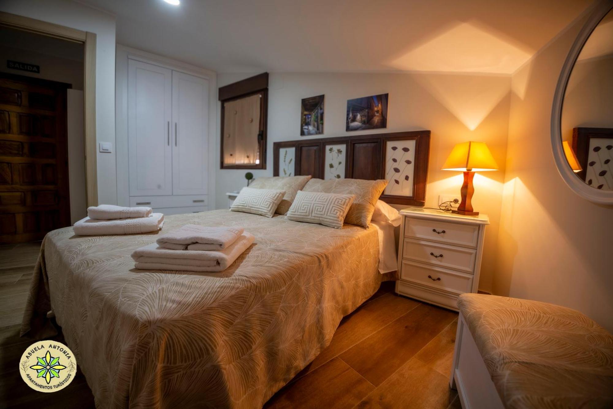 At La Abuela Antonia-El Gurugu Apartment Torre de Don Miguel ภายนอก รูปภาพ